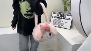 พร้อมส่ง Sanrio Kuromi กระเป๋าสะพายข้าง กระเป๋าสะพายข้าง เป้ไปเที่ยว เหมาะกับเป็นของขวัญวันเกิด สไตล์ญี่ปุ่น เหมาะกับวัยรุ่น