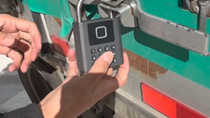 [NEW] ระบบล็อคด้วยลายนิ้วมืออัจฉริยะ ล็อคด้วยรหัสผ่าน ปลดล็อคผ่านบลูทูธ กันน้ำสำหรับใช้งานกลางแจ้ง ฟังก์ชั่นหลากหลาย