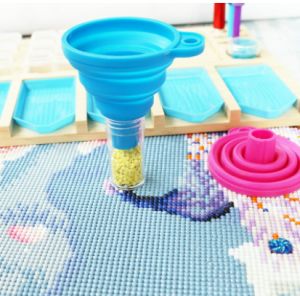 BnB Mall 1pcs Silicone Gel Foldable Funnel Collapsible Style Funnel Hopper Kitchen Cooking Tools Retractable Long-Necked KT-OIL/FUNNEL