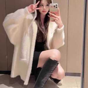 หนาขึ้น สีขาว Mink Velvet Knitted คาร์ดิเกน ผู้หญิง ฤดูใบไม้ร่วง ฤดูหนาว ใหม่ หลวม Lazy Style Fufu เสื้อสเวตเตอร์ เสื้อโค้ท สไตล์เกาหลี แขนยาว