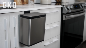 ถังขยะในครัว EKO สเตนเลสสตีล 7 ลิตร พร้อมถังด้านในแบบถอดได้และช่องใส่สารดับกลิ่น ถังขยะตั้งโต๊ะ 2-in-1 พร้อมฝาปิด ถังขยะเศษอาหาร