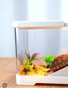 ตู้ปลา มีฝาปิด 30.6*19.6*18.4cm ตู้ปลาตั้งโต๊ะห้องนั่งเล่นพลาสติก โปร่งใสและชัดเจน ตู้ปลาสร้างสรรค์ขนาดเล็ก