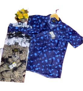 Kemeja pria motif pantai surfing daun lengan pendek leher V neck retro
