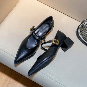 รองเท้าส้นหนาหัวแหลมสไตล์ฝรั่งเศสสำหรับผู้หญิง 2025 รองเท้าส้นกลางสีขาวเทาแบบหัวเข็มขัดไม่ลื่น รองเท้าส้นสูงแบบสวมสบาย