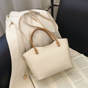Large Capacity Woven Leather Tote Bag Womens Fashionable 2025 New Crossbody Bag Simple Atmosphere Single Shoulder Bag