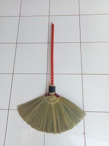 indichoco ( sapu ) sapu lantai rumah alat kebersihan rumah pembersih rumah injuk inyuk ijuk nilon kenur nylon uyun jawa naga gratis ongkir kuat bagus awet dan tahan lama paling murah sapu hitam sapu coklat sapu warna perabot rumah tangga sapu ijuk murah