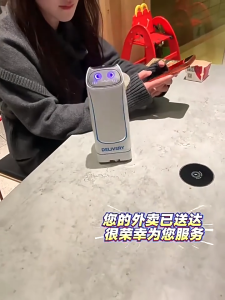 Đồ Chơi Robot Ship Đồ Mini Cho Trẻ Em – Đồ Chơi Điều Khiển Có Nhạc & Đèn LED 2026