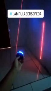 Gowes Malam Lampu Sepeda Laser Line Garis Merah Biru Gowes Aksesoris Sepeda Motor Bicycle Mountain bike safety lamp LED Infrared