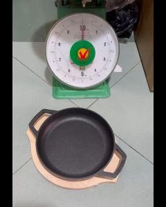 Bộ Chảo Gang Dày Nặng 1Kg3 Size 19cm Chống Dính Kèm Đế Gỗ Làm Bò Né Ốp La