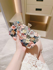 Elegant Embroidered Flower Clutch Bag for Women Fashionable Party Dinner Fairy Cheongsam Bag Hard Square Handbag Polyester Material