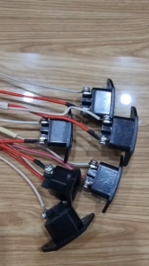 Đầu nối dây nồi cơm điện có gắn cos và cầu chì 10A