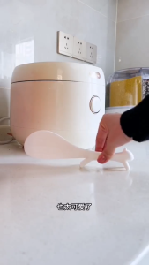 Squirrel Shape Rice Scoop Spoon Soup Sauce Paddle Ladle with Holder PP Material Easy Hold Non-Stick Kitchen ToolHome Use