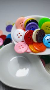 100 pcs 15 mm Mix assorted colors 4 holes round buttons for sewing crafts