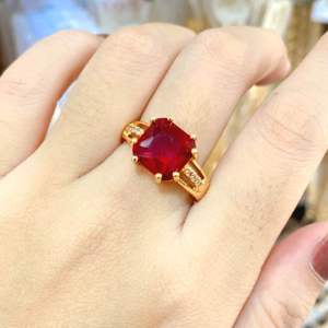 CINCIN EMAS BATU GIOK KOTAK MERAH SYELA PERMATA CINCIN TITANIUM ANTI LUNTUR