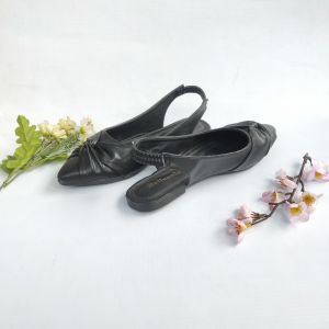 Sepatu Flat Shoes Wanita Elegant kekinian Trendi