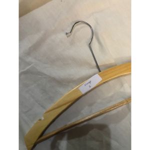 HANGER KAYU/ GANTUNGAN BAJU BUTIK / HANGER TOKO / HANGER KAYU