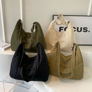 Large Capacity Lightweight Creased Crossbody Bag for Women 2023 New Japan Style Simple Single Shoulder Bag for Commuting Casual Tote Bag