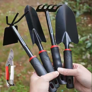 ชุดอุปกรณ์ทำสวน, จัดสวน, ตกแต่งสวน, คราด, จอบขุด, จอบถาก, เสียม, ชูดอูปกรณ์พรวนดิน
