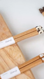 3D Cute Animal Chopsticks Hand-carved Beech Chopsticks Kawaii Sushi Couple Good-looking & Practical Wooden Dinnerware