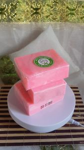 ALL NATURAL(ORGANICS)GLASS SKIN WHITENING SOAP - 135 Grams (3 Pcs)