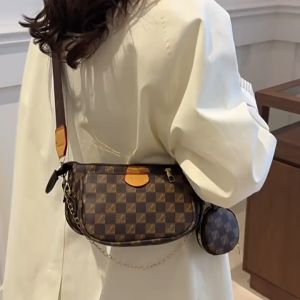 1821 ( READY STOCK ) PU SLING BAG EU FASHION HOUSE