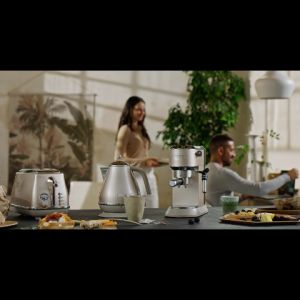 Ấm Đun Nước Siêu Tốc DeLonghi Icona Metallics KBOT2001.GY - Công Suất 2000W - Chính Hãng