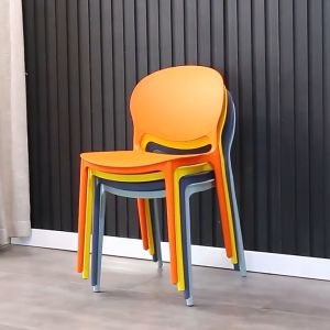 สี: เก้าอี้กินข้าว