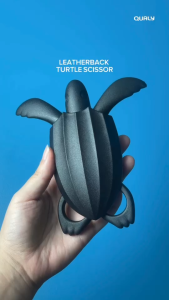 Leatherback Turtle Scissor กรรไกรและแม่เหล็กติดกระดาษโน๊ต ดีไซน์ เต่ามะเฟือง  Qualy (ควอลี่ )