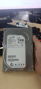 ổ cứng máy bàn 500gb như mới đã có sẵn hệ điều hành cắm là dùng