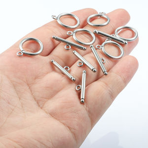 สร้อยข้อเท้า Diy เครื่องประดับอัญมณีหัวเข็มขัด OT สแตนเลสตะขอต่อกระดุมคิวบา ราคาแรก