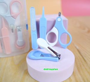 PAPA BABY เซ็ทกรรไกรตัดเล็บเด็ก 4IN1 สำหรับเด็กอายุ 0M+ BPA FREE พกพาง่าย รุ่น ST111