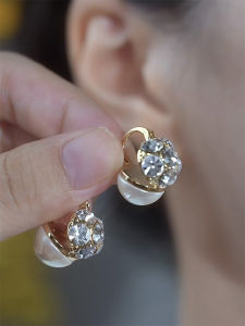 Double-Sided Wearable Luxury Retro High-End Diamond Embedded Womens Earrings Stylish Unique Exquisite Versatile Ear Jewelry