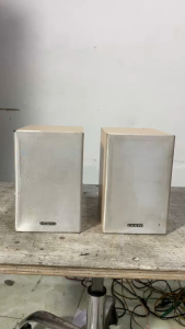 Cặp loa nghe nhạc  booksheolf Onkyo D - U6 chất đời mới(nhỏ mà có võ)  Hàng bãi nhật
