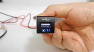 12V 22x22mm USB QC3.0 Mobile Phone Quick Car Charger for Toyota Land Cruiser Prado 150 Series Rav4 Camry Hiace Corolla Output Power Total 18W Max