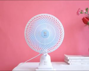 ZW180 3 Blade Shaking Head Mute Mini Electric Fan Portable Table Desktop Clip Fan Oscillating Fans Cooling Table Fans