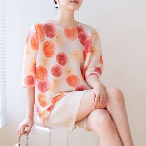 Miyake High-End Pleated Round Neck Loose Casual Fashion Printed T-shirt # 3917