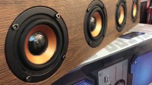 ลำโพงบลูทูธ ลำโพงไร้สาย ลำโพงแบบพกพา เสียงทุ้มเบสหนักแน่น คุณภาพแห่งเสียง Sound Bar Speaker KTS-1108 Bluetooth Speaker