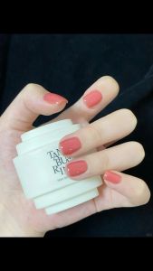 Candy-colored nail polish Quick-drying long-lasting removable Non-toxic and odorless small bottle DIY-style combinationv cute woman Manicure
