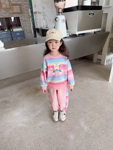 ชุดเซตกันหนาว ลายสายรุ้ง มีไซร์100-140.(พร้อมส่ง) .