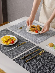 ผ้าปูโต๊ะทานอาหารแบบแบ่งส่วนเล็กสไตล์ยุโรป ผ้าป้องกันความร้อน ขนาดเล็ก สำหรับโรงแรมและหอคอย เนื้อผ้า PVC ที่ทนทาน