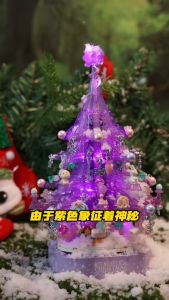 Hộp Âm Nhạc Giáng Sinh Lên Dây Cót Lắp Ghép Cây Thông Tím Mộng Mơ Có Đèn Và Xoay Tròn