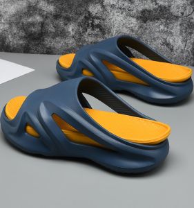 Outdoor Fashion Simple Soft Bottom Anti-Slip New Style Beach Casual Hollow Breathable Trendy Thong Slippers for Men