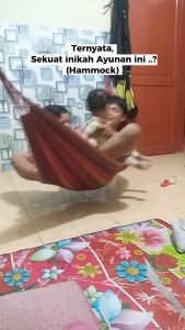 HAMMOCK AYUNAN GANTUNG - Tempat Tidur Gantung Camping Outdoor Pelangi Colourful