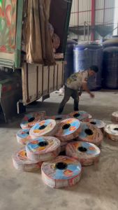 เทปน้ำหยดหมูทอง รุ่นกิฟ 1รู ระยะห่าง 20ซม. และ ระยะห่าง 30ซม. หนา0.16มิล ความยาว1000เมตร