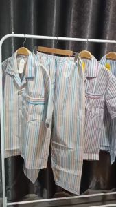 ชุดนอนลายริ้ว เนื้อดีใส่สบายหลับ สนิทตลอดคืน ชุดนอน for ชายและหญิง กางเกงนอนสวยงามสนุก กางเกงนอนคุณภาพ