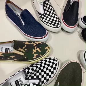 รองเท้าสลิปออน ผ้าใบ ผู้ชาย ลีโอ รุ่น ASI 37-45