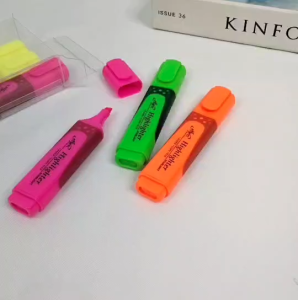 ปากกาไฮไลท์ ปากกาเน้นข้อความ แพ็ค 6 แท่ง คละสี รุ่น  Elfen Starlight ใช้ได้นาน สีเข้มชัด ปลอดภัย ไฮไลท์