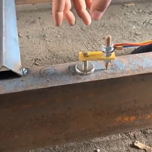 หัวแม่เหล็กยึดติดแผ่นโลหะเชื่อม ตัวยึดสายดิน คีมจับสายดิน สายกราวน์แม่เหล็ก สำหรับงานเชื่อมเหล็ก จับชิ้นงาน