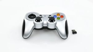 Logitech F710 Gamepad Joystick Wireless untuk PC dan Android TV
