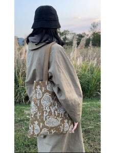 Free Habitat Handmade Embroidered Canvas Bag Cotton Linen Single Shoulder Bag Artistic Womens Bag for Daily Use 13.3 Inch Laptop